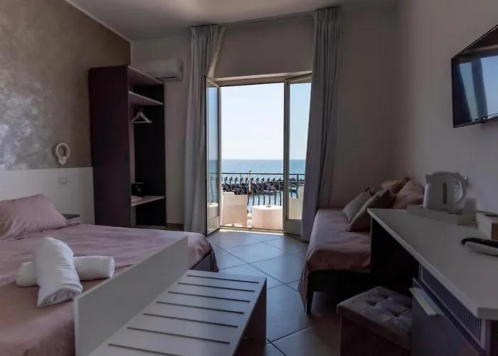 Teddu Giardini Naxos