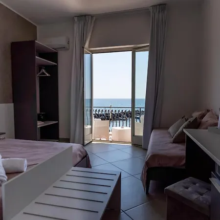 Teddu Giardini-Naxos