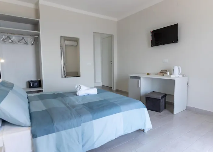 Bed & Breakfast Teddu 3*